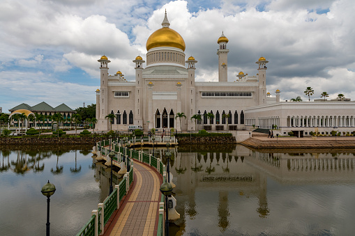 Brunei Darussalam\nBandar Seri Begawan\nMarch 15, 2018\nSultan Omar Ali Saifuddien Mosque\nOne of Brunei's most important mosques