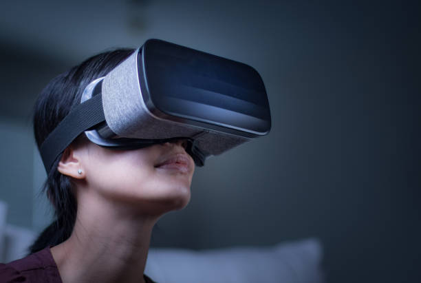 istock Asian Girl with VR headset 934431662