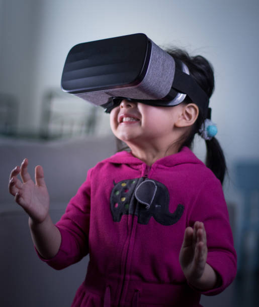 istock Young Asian girl VR headset 934431780
