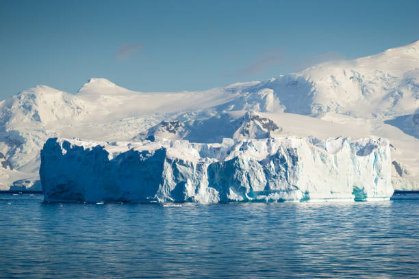 istock Floating Tabular Icebergs in Antarctic Sound 934439760