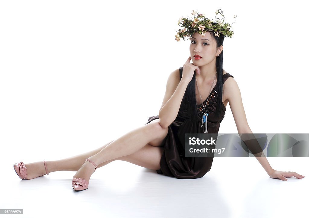 oriental mulher com flores isoladas - Foto de stock de Adulto royalty-free