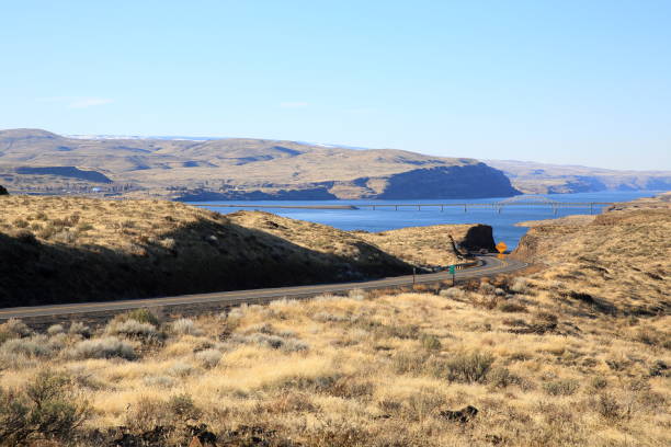 istock Columbia River and Vantage Bridge I-90,WA 934473122