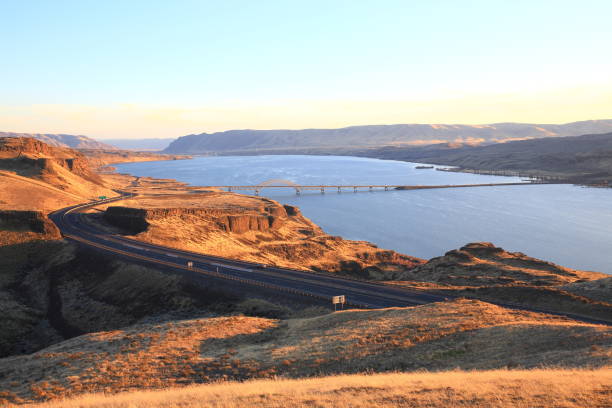 istock Columbia River and Vantage Bridge I-90,WA 934475792