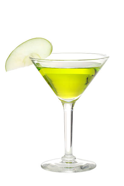 martini de manzana - apple martini fotografías e imágenes de stock