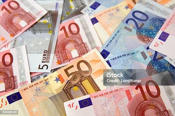 Euro Contas - Fotografias de stock e mais imagens de Unidade Monetária da União Europeia - Unidade Monetária da União Europeia, Símbolo do Euro, Conta - Acessório Financeiro