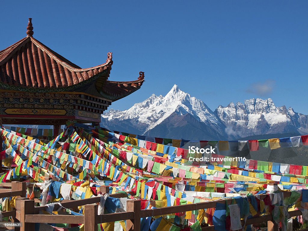 Montanhas Meili neve de Yunnan, China - Foto de stock de Azul royalty-free