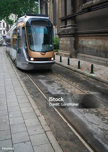 De Chegada Eléctrico - Fotografias de stock e mais imagens de Aproximar - Aproximar, Bélgica, Comboio