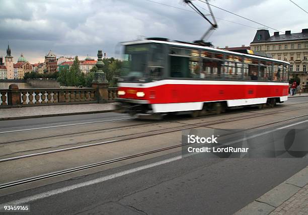 Straßenbahn In Motion Stockfoto und mehr Bilder von Ankunft - Ankunft, Asphalt, Autoscheinwerfer