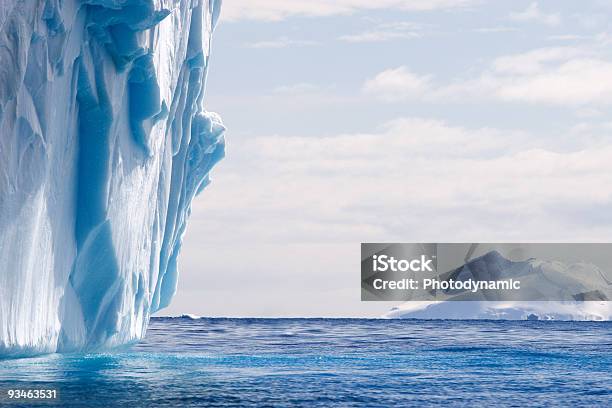 Topienie Iceberg - zdjęcia stockowe i więcej obrazów Antarktyda - Antarktyda, Arktyka, Bez ludzi
