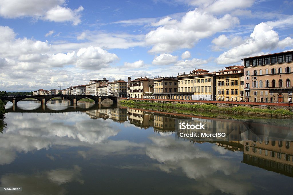 Florence 반사 - 로열티 프리 아르노 강 스톡 사진