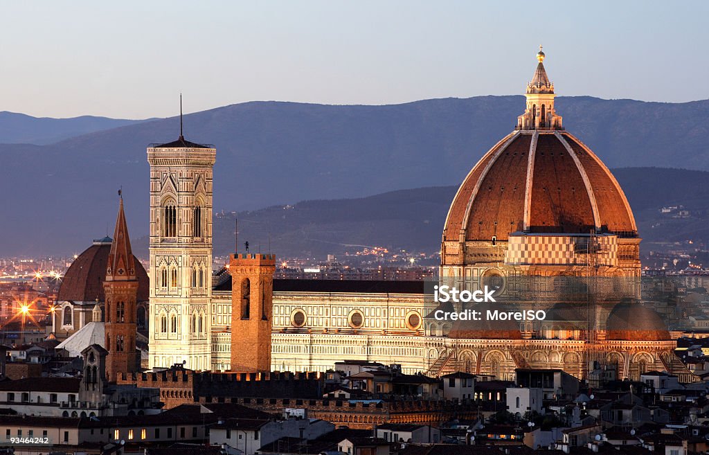 Catedral de Florença visto ao crepúsculo - Foto de stock de Domo de Santa Maria Del Fiore royalty-free