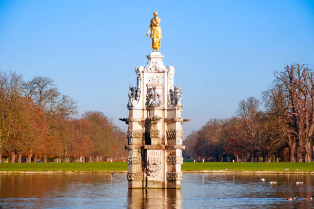 bushy park no dia ensolarado em londres - bushy park - fotografias e filmes do acervo