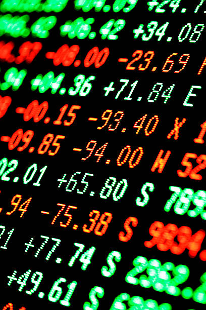 istock Several positive and negative numbers in green and red 93466131