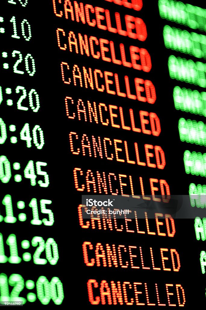 Os voos cancelados-Ecrã de partidas/chegadas - Royalty-free Cancelled - Palavra inglesa Foto de stock