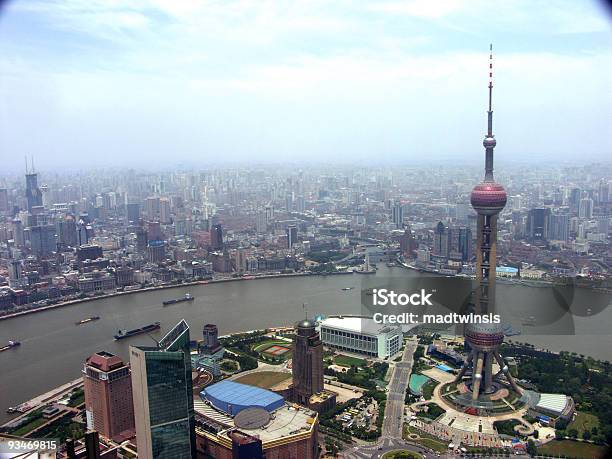 Shanghai Foto de stock y más banco de imágenes de Agua - Agua, Aire libre, Arquitectura exterior