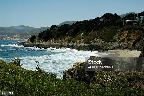 Foto de Costa Da Califórnia e mais fotos de stock de Adulto - Adulto, Andar, Areia