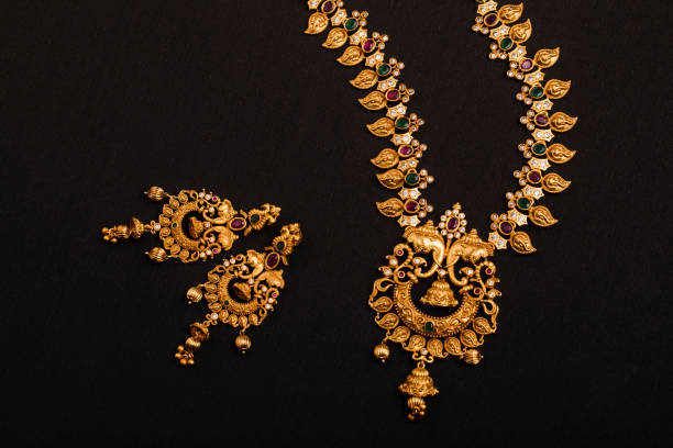 istock Traditional Indian Gold Necklace With Earrings 934717846