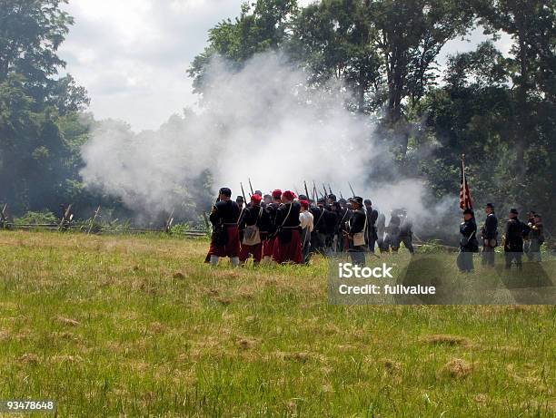 Campo De Batalla Foto de stock y más banco de imágenes de Actor - Actor, Adulto, Aire libre