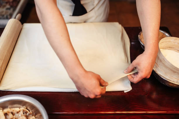 istock Male chef cooking apple strudel 934798814