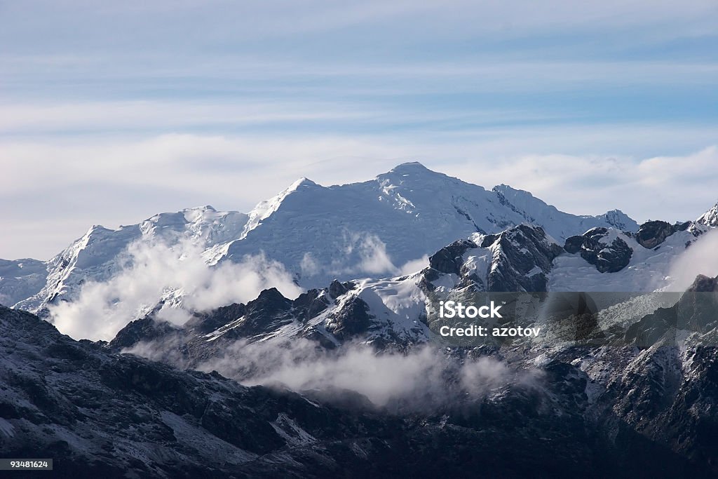 Nuvens de montanha no vale, Os Andes - Royalty-free Os Andes Foto de stock