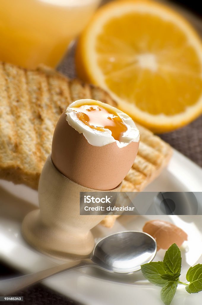 Яйцо - Стоковые фото Апельсин роялти-фри