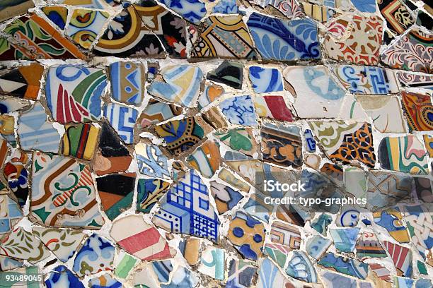 Foto de Quebracabeça De Peças e mais fotos de stock de Mosaico - Mosaico, Parque Guell, Amarelo