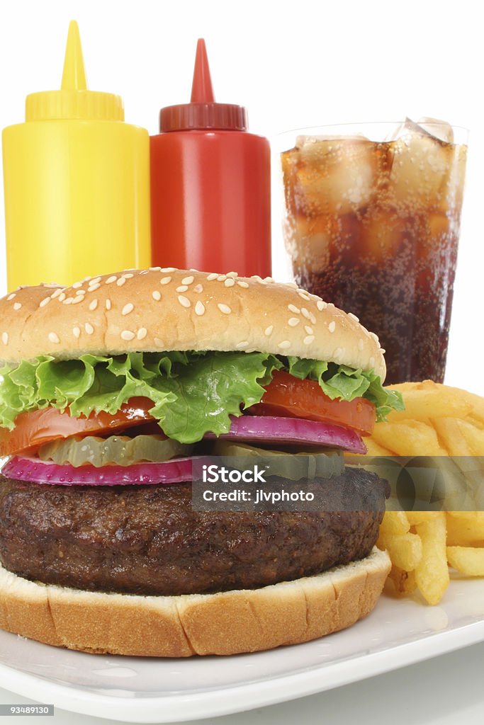 Hamburguesa de carne de res grandes y jugosos - Foto de stock de Alimento libre de derechos