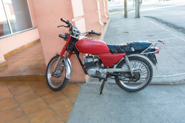 istock Streets of Cuba 934900812