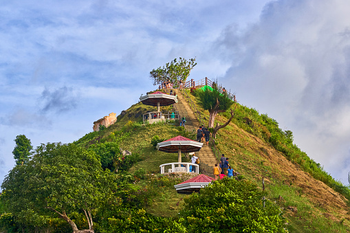 Desc de observación donde se puede ver las famosas colinas de Chocolate, isla de Bohol, Filipinas photo