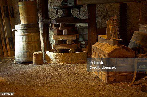 Vecchio Del Petto - Fotografie stock e altre immagini di Baule - Baule, Cantina, Seminterrato