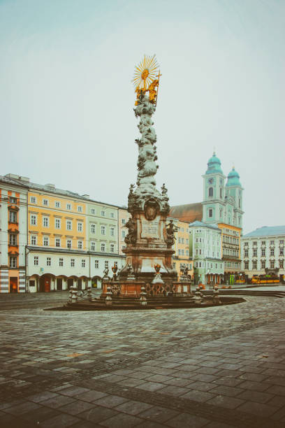 istock Street view Trinity Column in Hauptplatz in Linz Austria 935046368