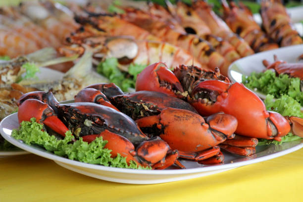 istock hot steamed crabs seafood 935104516