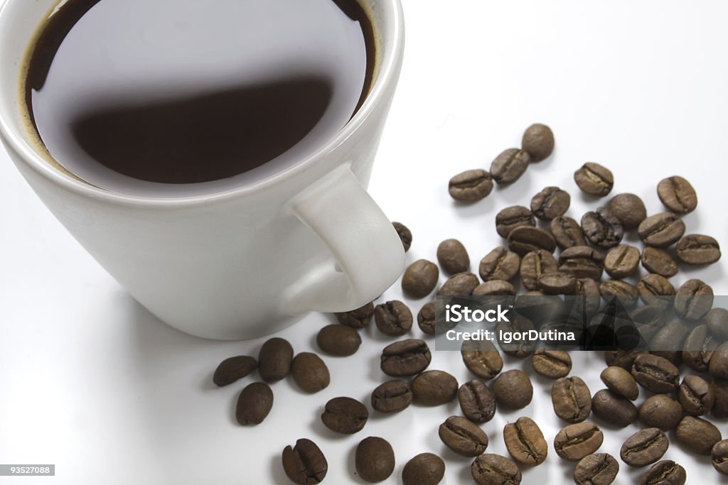 Tazza di caffè nero - Foto stock royalty-free di Bianco