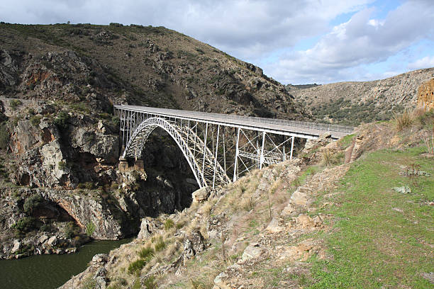 istock Requejo bridge, Zamora, Spain 93537055