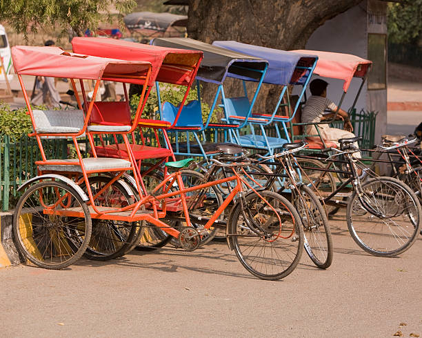 istock Taj Mahal Taxis 93538563