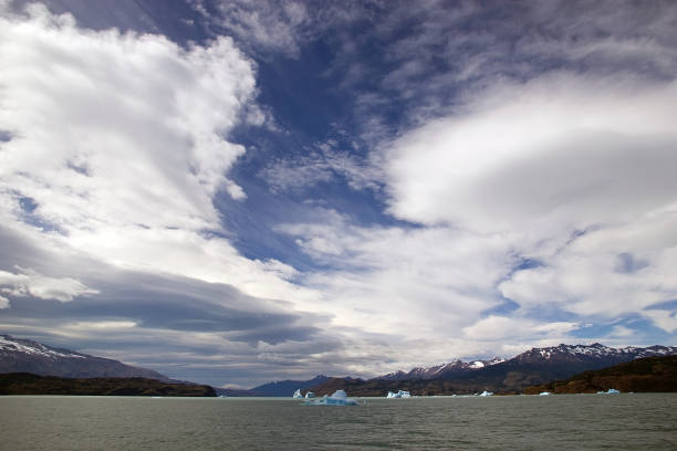 istock Icebergs in the Argentino Lake, Argentina 935404366