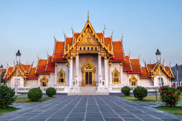 istock Wat benchamabophit dusitvanaram, Bangkok, Thailand 935484018
