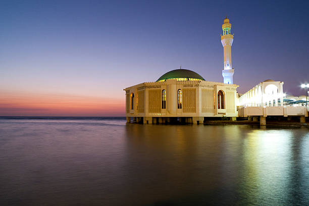 mosquée flottante près de la mer rouge - jiddah photos et images de collection