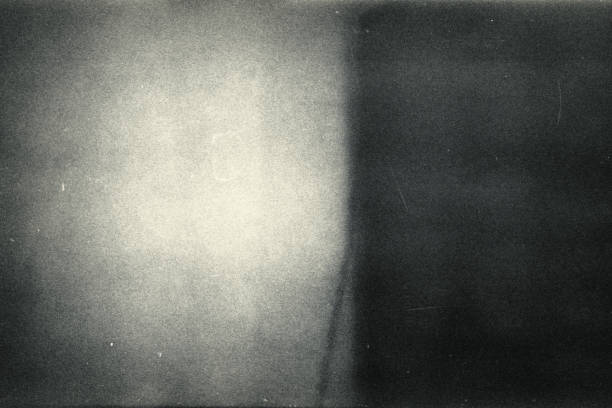 hlučný filmový rám s těžkými škrábanci, prachem a obilím - dlouhá expozice fotky - stock snímky, obrázky a fotky