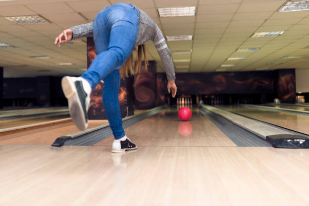 istock Beautiful lady bowling very good 935628610