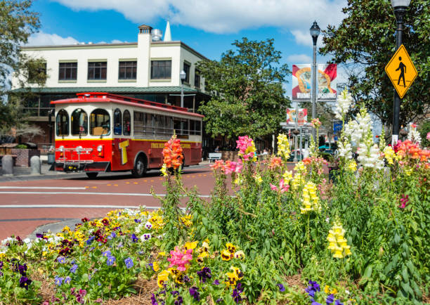A street car on a sunny day in the picturesque and busy downtown of Tallahassee, the capital city of the southern US state of Florida.