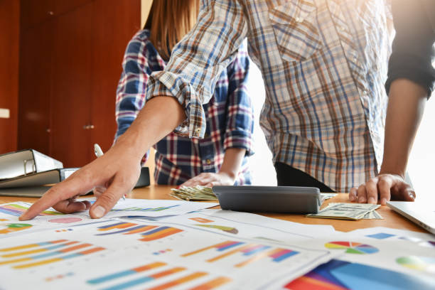 istock Business People are discussing. 935844294