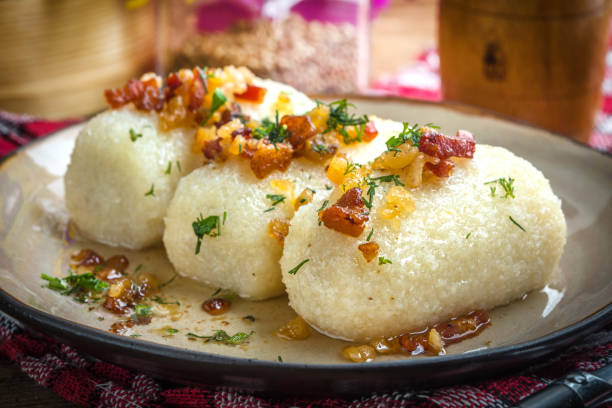 Potato dumplings stuffed with minced meat.