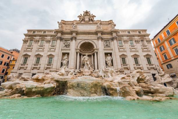 istock By Trevi Fountain 936114186