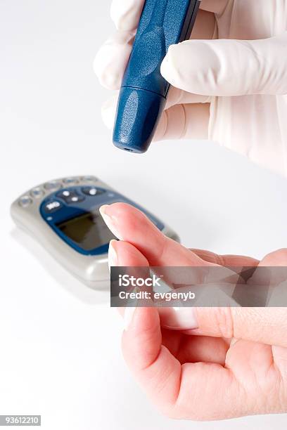 Test Poziom Glukozy We Krwi - zdjęcia stockowe i więcej obrazów Analizować - Analizować, Badanie krwi - Test medyczny, Ból
