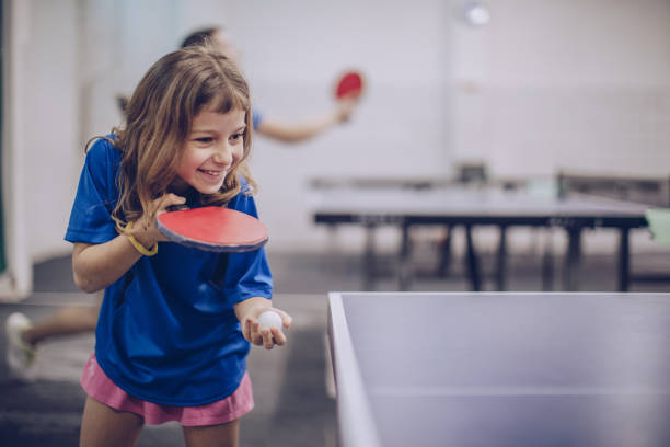 young girl loves table tennis - table tennis imagens e fotografias de stock