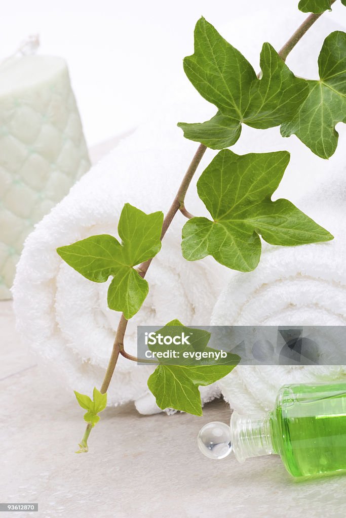 Edera e asciugamani - Foto stock royalty-free di Ambientazione tranquilla