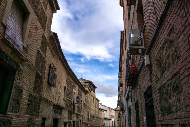 istock alleyway of toledo 936167426