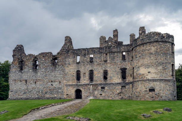 Balvenie Castle at Dufftown in Scotland Balvenie castle at Glenfiddich near Dufftown in Scotland moray firth stock pictures, royalty-free photos & images