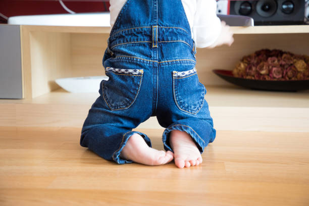 istock Baby foots close-up on the floor 936304060
